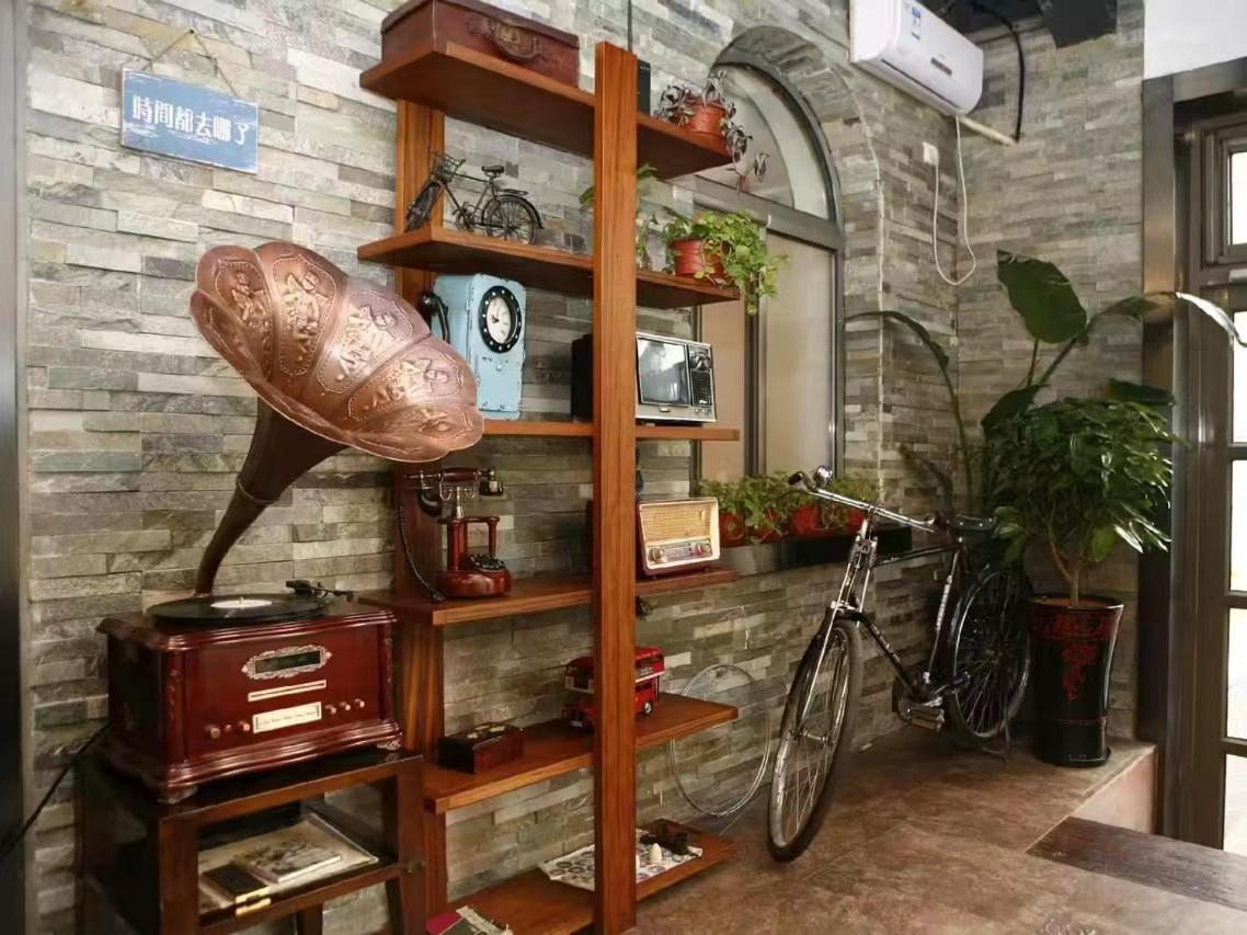 Nostalgia Hotel Beijing Guozijian Ghost Street - Near Beijing Lama Temple, Beihai Park, Jingshan Park, Drum Tower, Houhai Bar Street, Tian'Anmen Square, Located In Beijing Traditional Hutongs, 5 Minutes Away From Beixinqiao Metro Station Luaran gambar