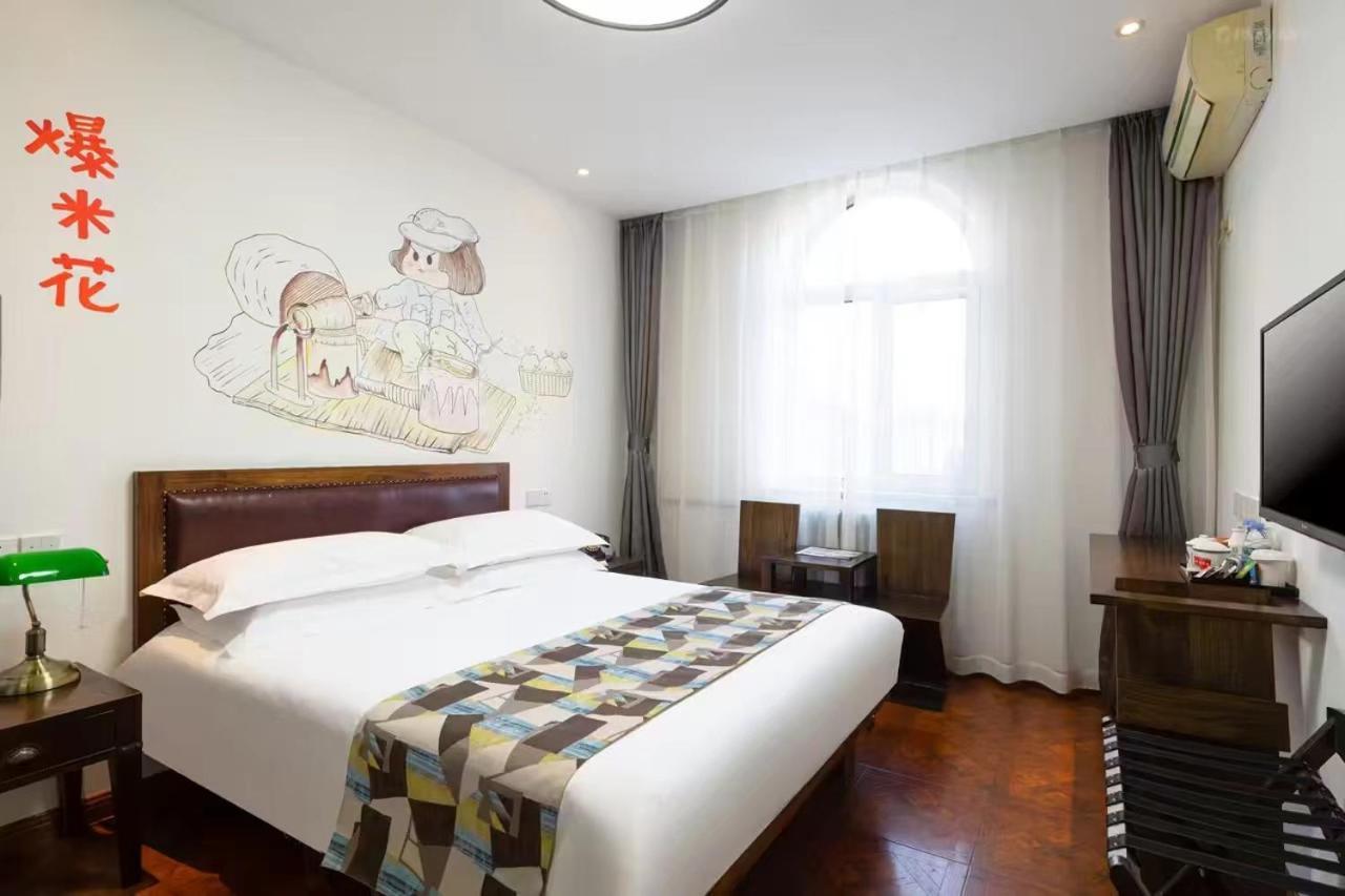 Nostalgia Hotel Beijing Guozijian Ghost Street - Near Beijing Lama Temple, Beihai Park, Jingshan Park, Drum Tower, Houhai Bar Street, Tian'Anmen Square, Located In Beijing Traditional Hutongs, 5 Minutes Away From Beixinqiao Metro Station Luaran gambar
