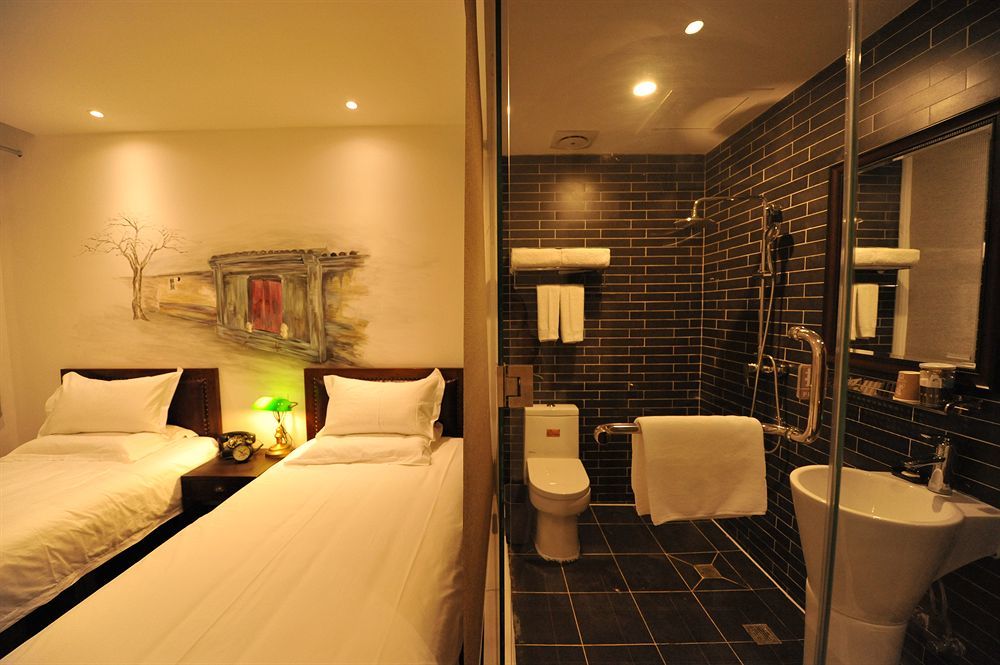 Nostalgia Hotel Beijing Guozijian Ghost Street - Near Beijing Lama Temple, Beihai Park, Jingshan Park, Drum Tower, Houhai Bar Street, Tian'Anmen Square, Located In Beijing Traditional Hutongs, 5 Minutes Away From Beixinqiao Metro Station Luaran gambar